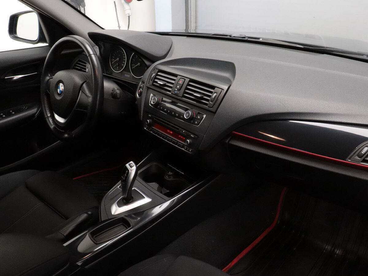 BMW 1 серии 118i, 2012 Фото №7