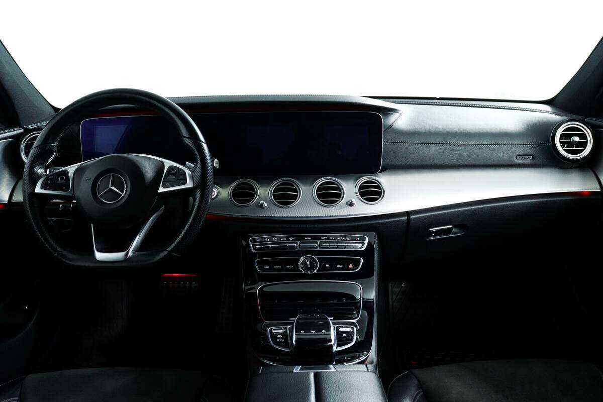 Mercedes-Benz E-Класс 200, 2017 Фото №11