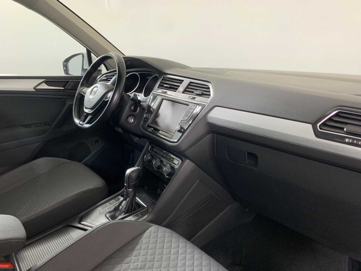 Volkswagen Tiguan, 2017 Фото №14