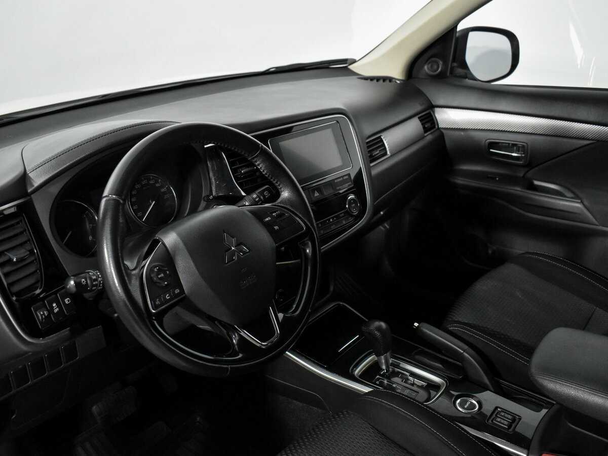 Mitsubishi Outlander, 2018 Фото №7