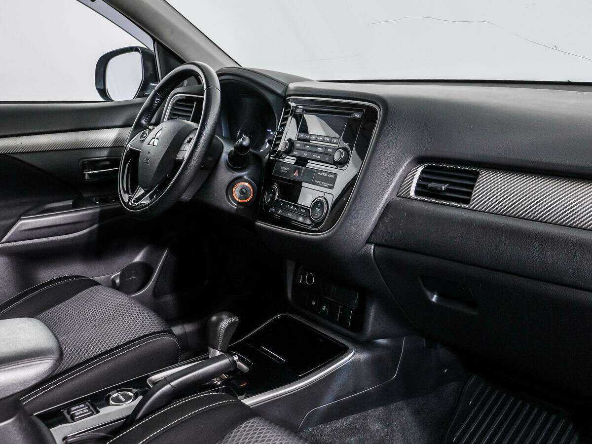 Mitsubishi Outlander, 2018 Фото №10