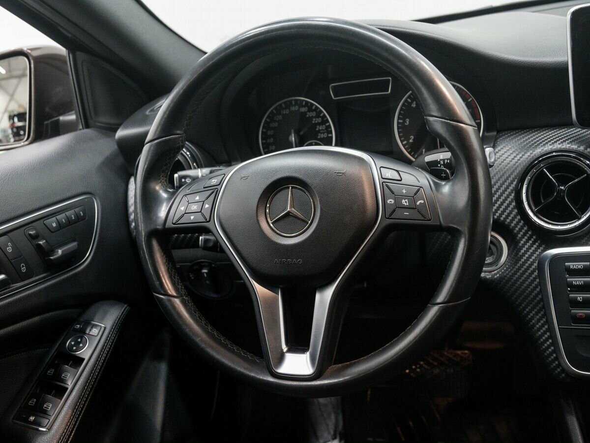 Mercedes-Benz GLA 200, 2014 Фото №12