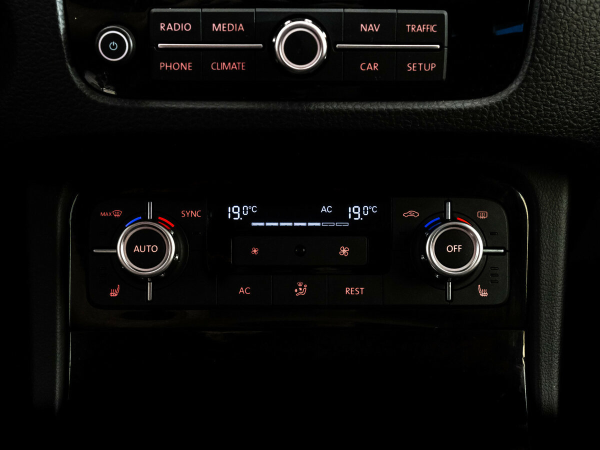 Volkswagen Touareg II, 2012 Фото №15