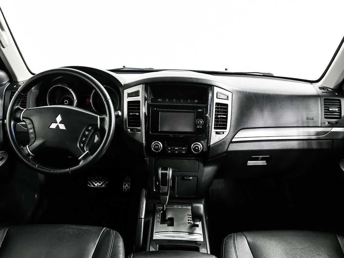Mitsubishi Pajero, 2015 Фото №11