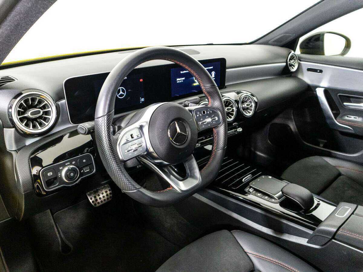 Mercedes-Benz A-Класс 200, 2020 Фото №11