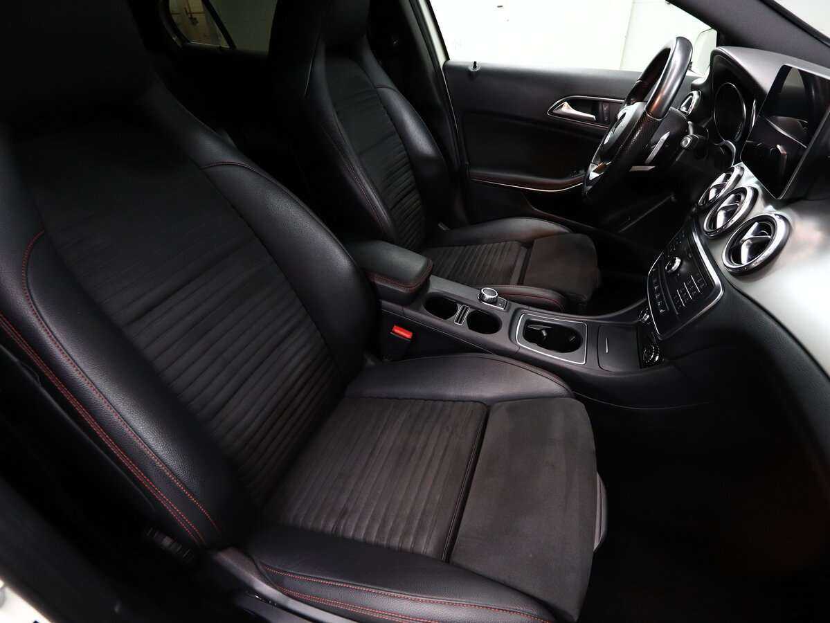 Mercedes-Benz GLA 200, 2016 Фото №14