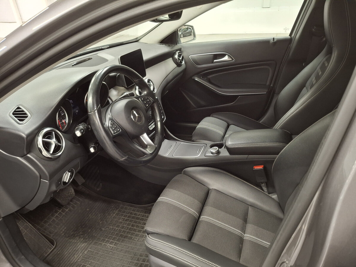 Mercedes-Benz GLA 200 I (X156) Рестайлинг, 2018 Фото №16
