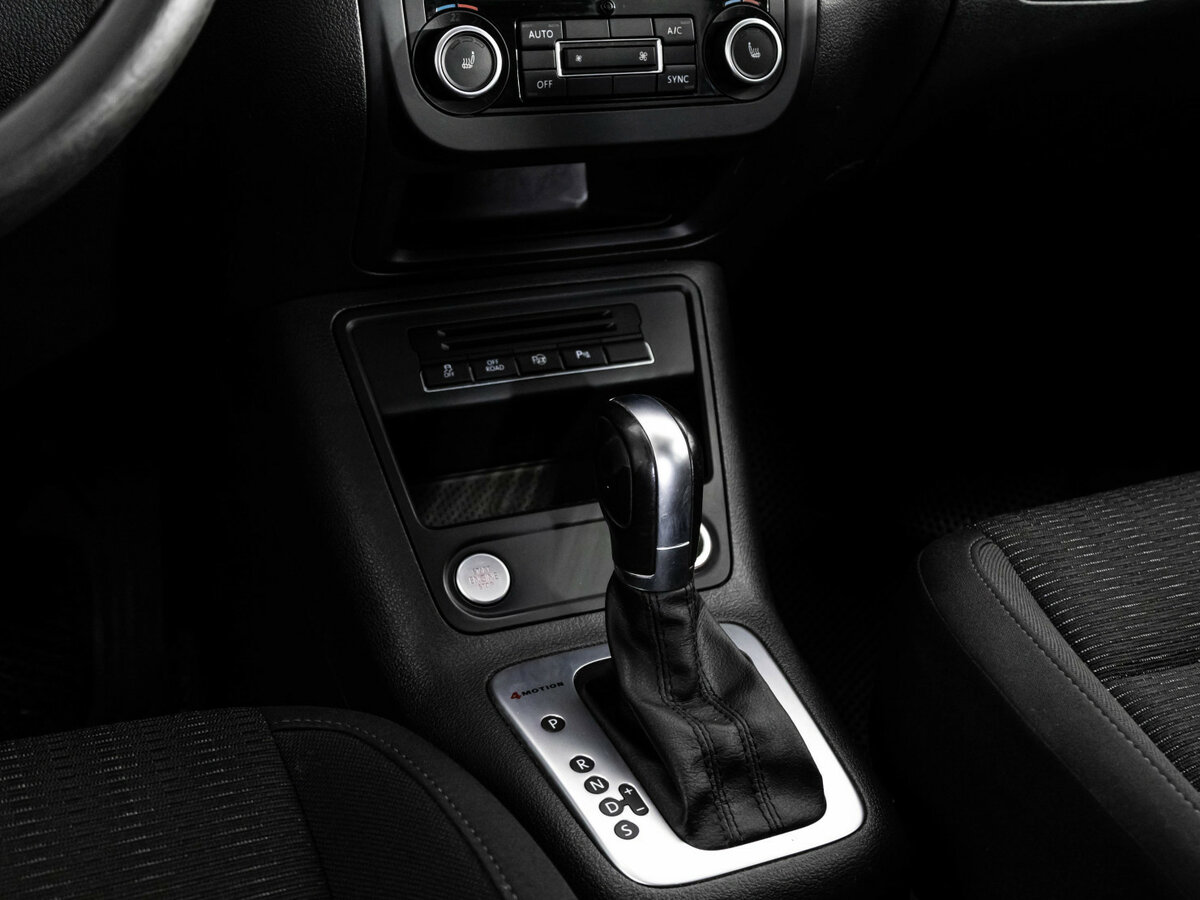 Volkswagen Tiguan I Рестайлинг, 2014 Фото №10