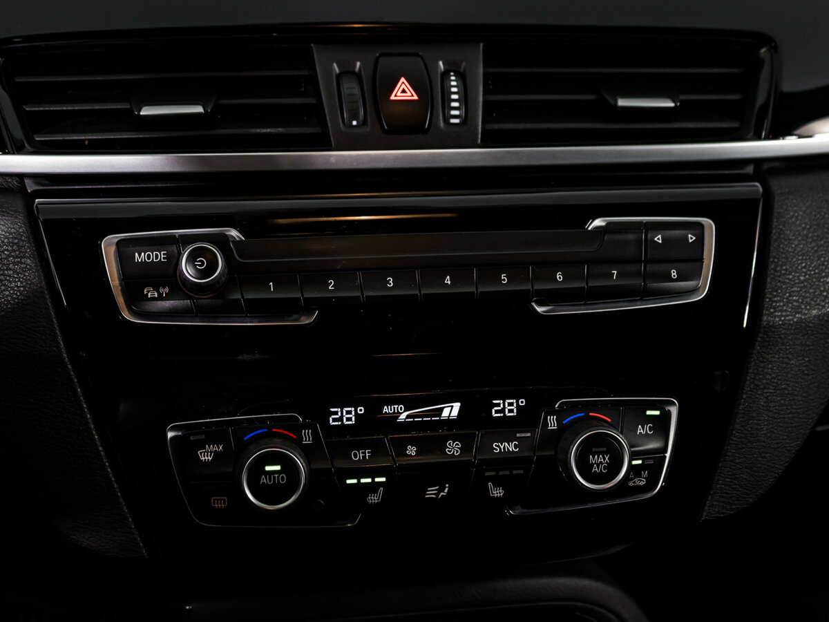 BMW X1 18d xDrive II (F48), 2017 Фото №17