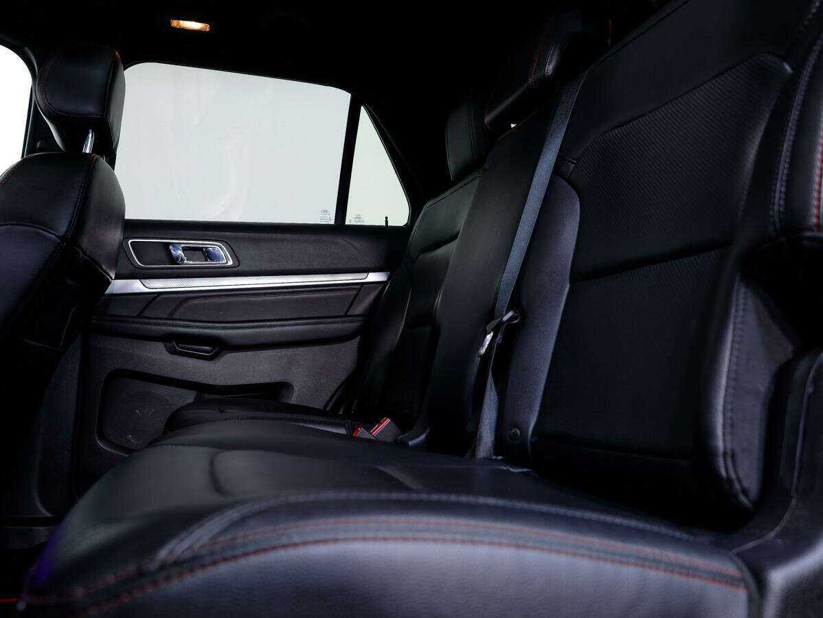 Ford Explorer, 2015 Фото №13