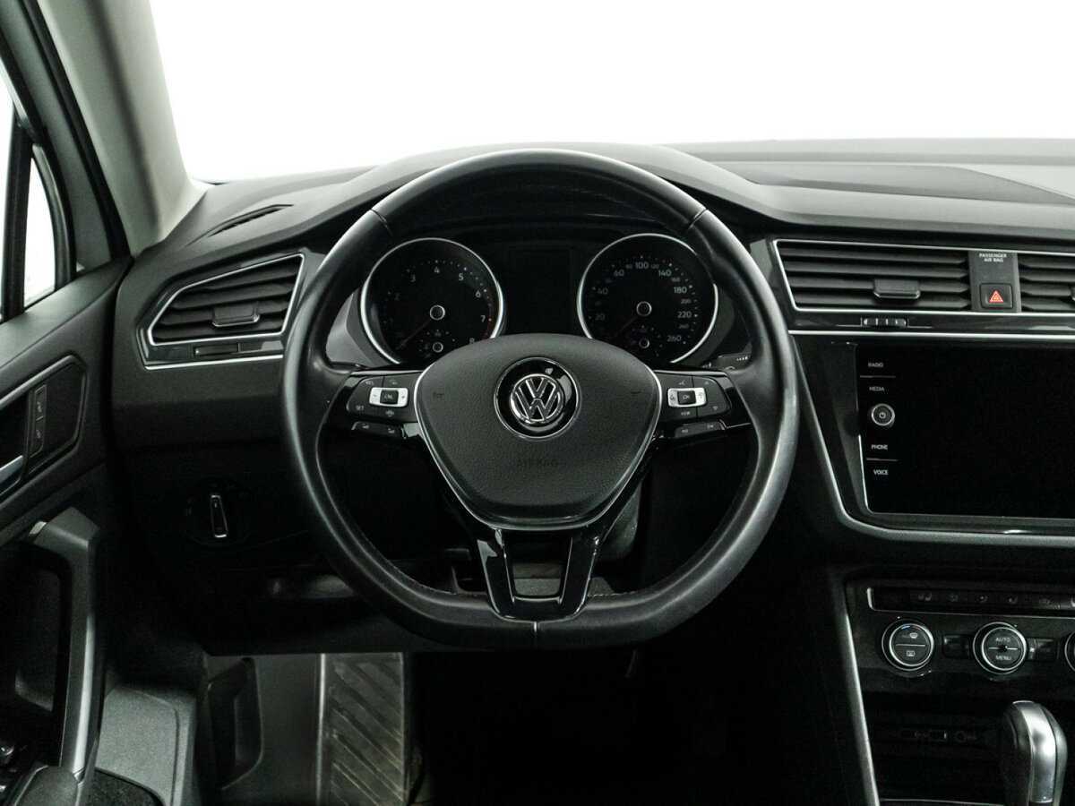 Volkswagen Tiguan, 2020 Фото №17