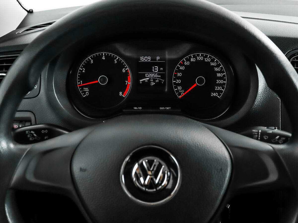 Volkswagen Polo, 2016 Фото №15