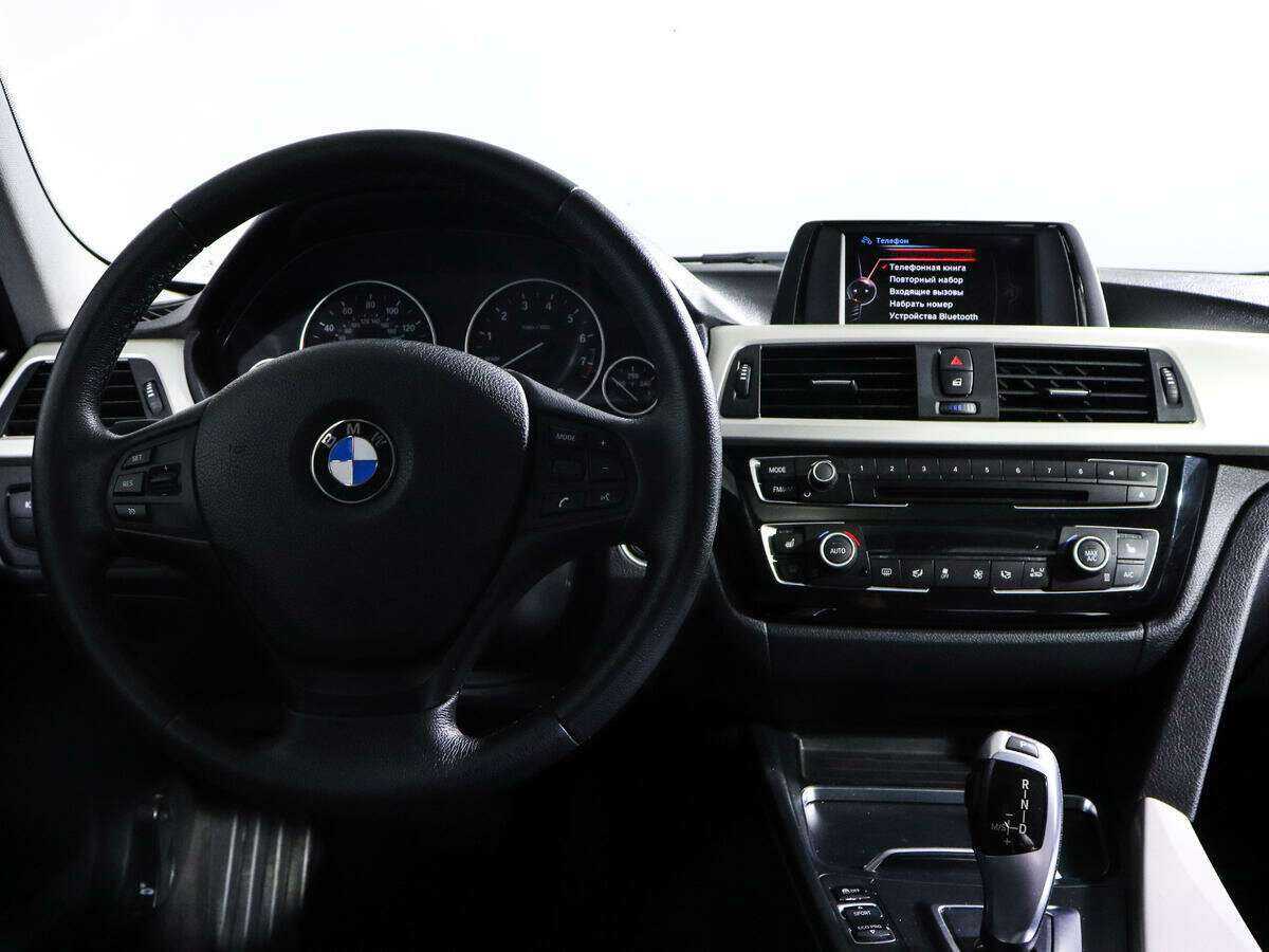 BMW 3 серии 320i, 2016 Фото №9