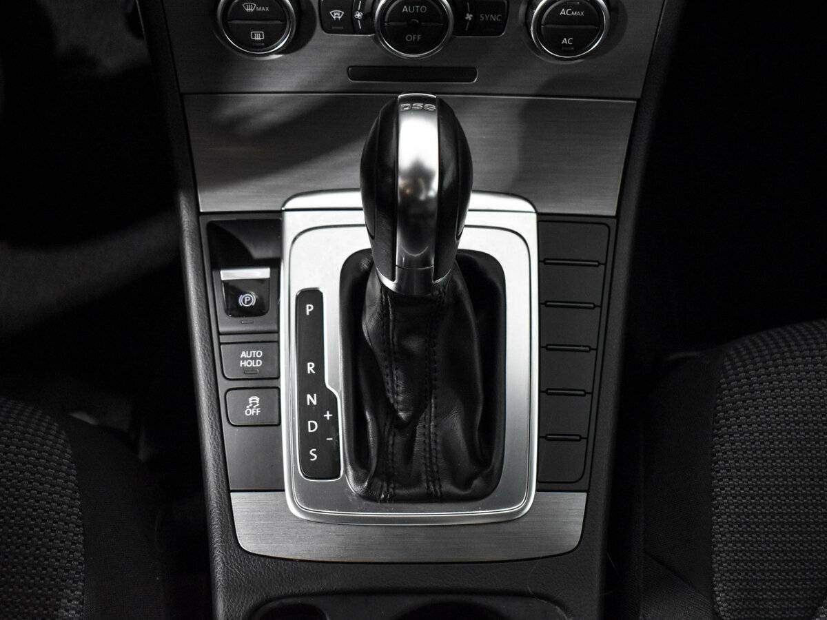 Volkswagen Passat, 2012 Фото №10