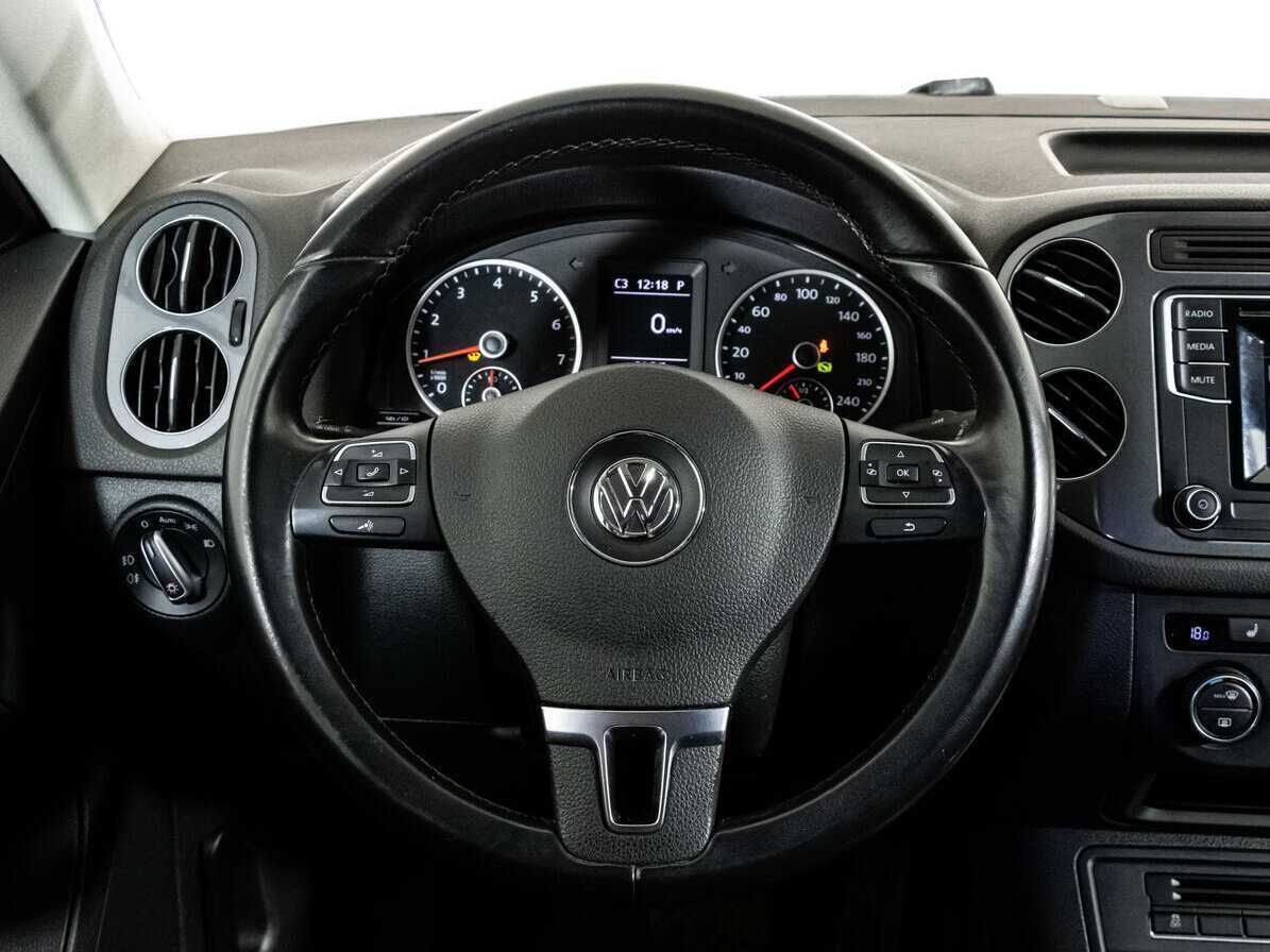Volkswagen Tiguan, 2016 Фото №10
