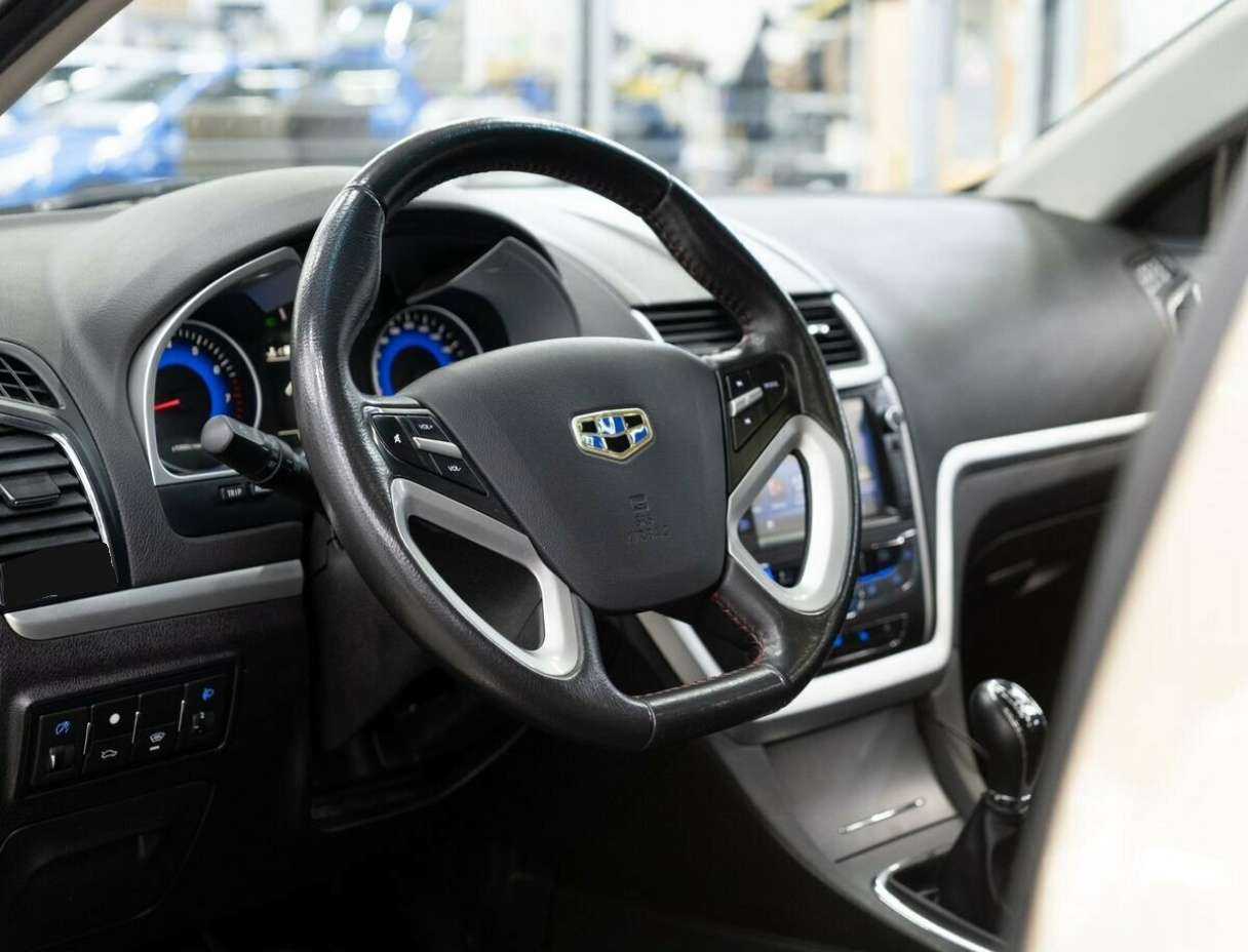 Geely Emgrand 7, 2016 Фото №5