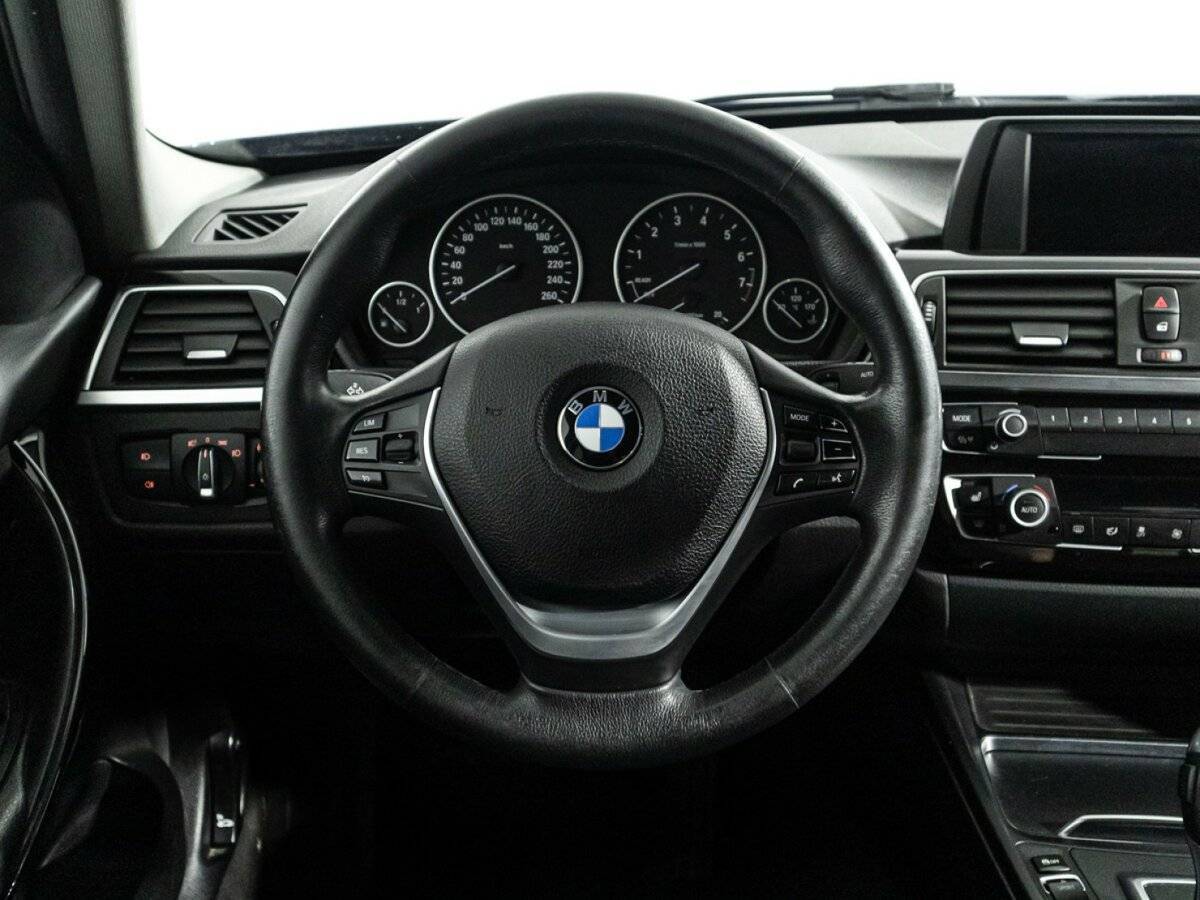 BMW 3 серии 318i, 2018 Фото №19