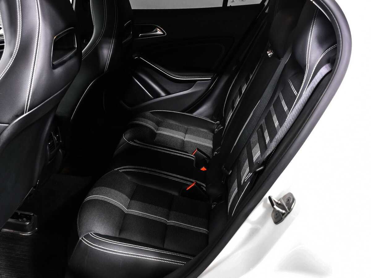 Mercedes-Benz GLA 200, 2018 Фото №13