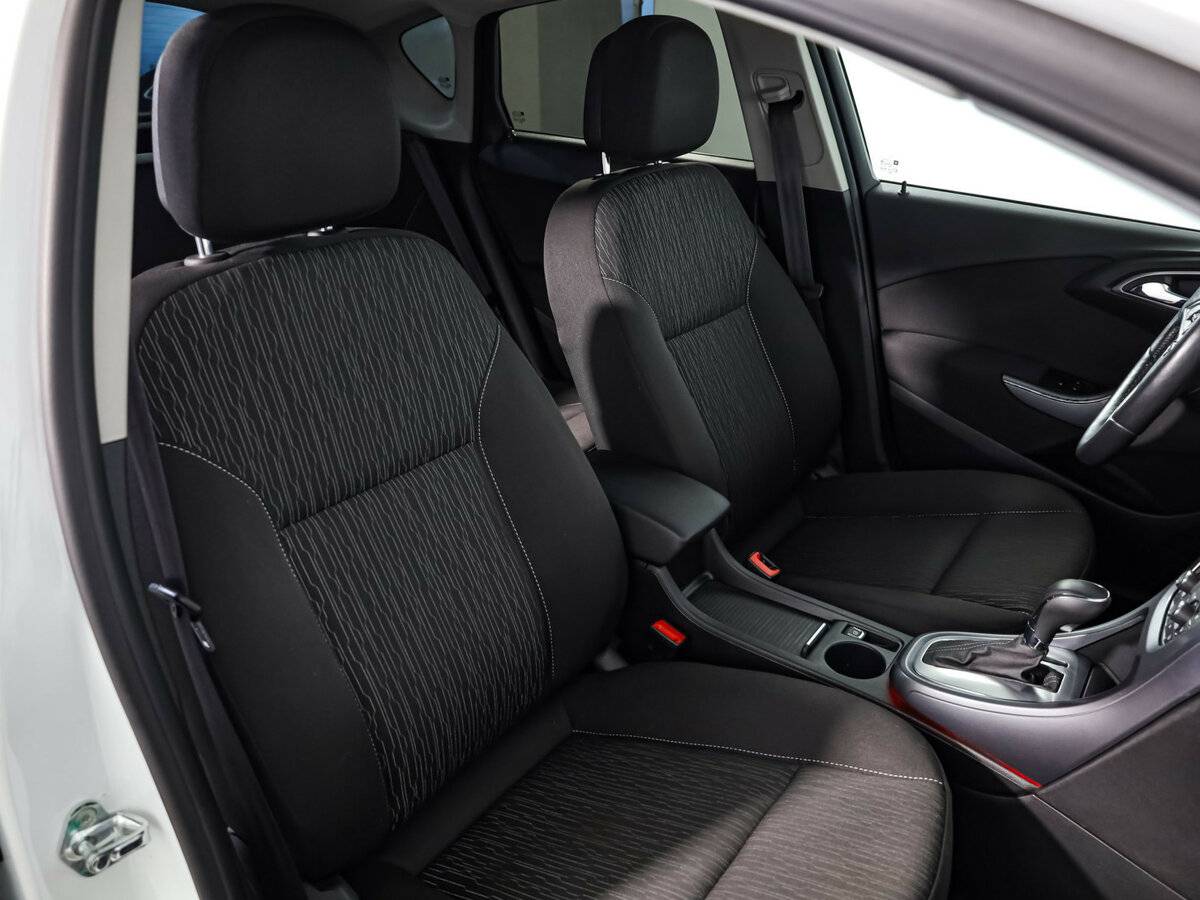 Opel Astra J Рестайлинг, 2014 Фото №17