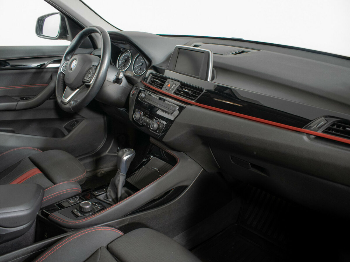 BMW X1 18d xDrive II (F48), 2017 Фото №9