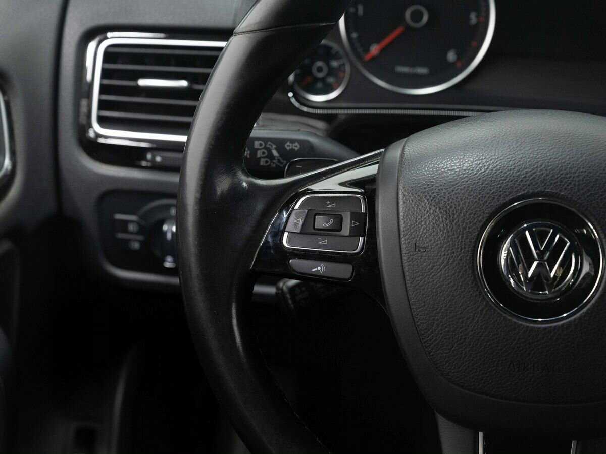 Volkswagen Touareg, 2017 Фото №16