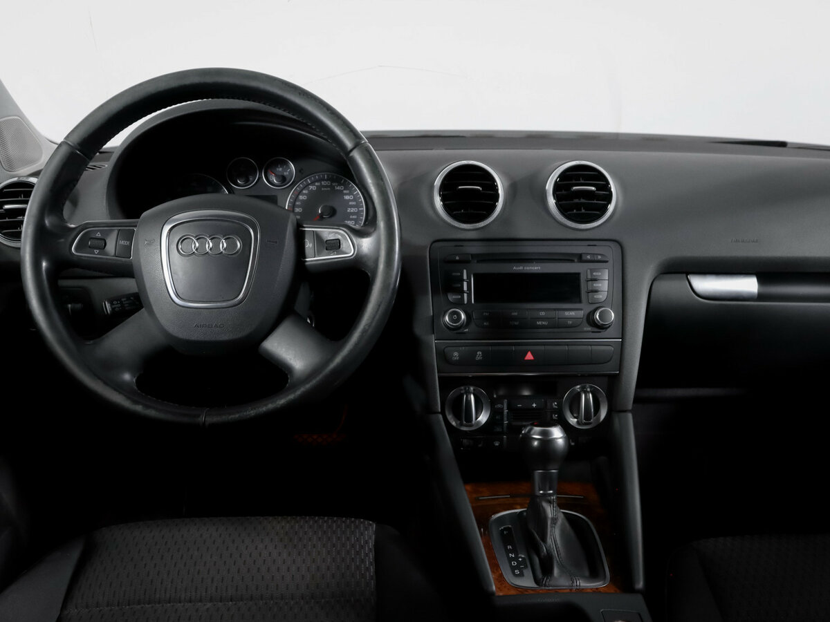Audi A3 Sportback II (8P) Рестайлинг 2, 2012 Фото №9
