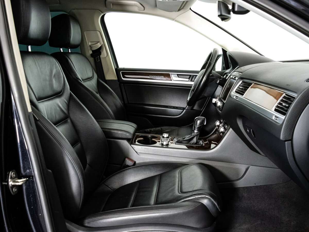 Volkswagen Touareg, 2015 Фото №13