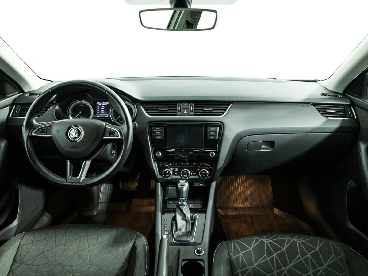Skoda Octavia III (A7) Рестайлинг, 2019 Фото №13