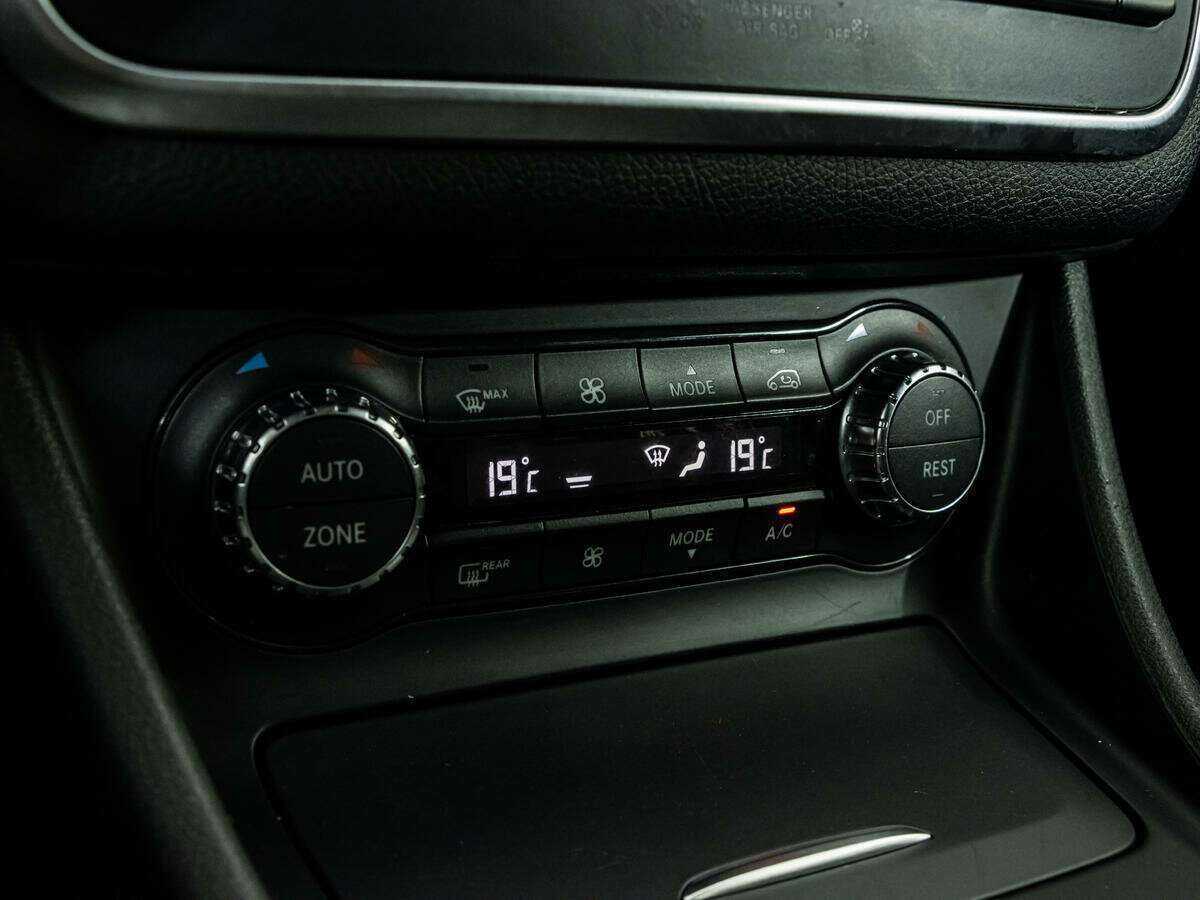 Mercedes-Benz GLA 250, 2015 Фото №20