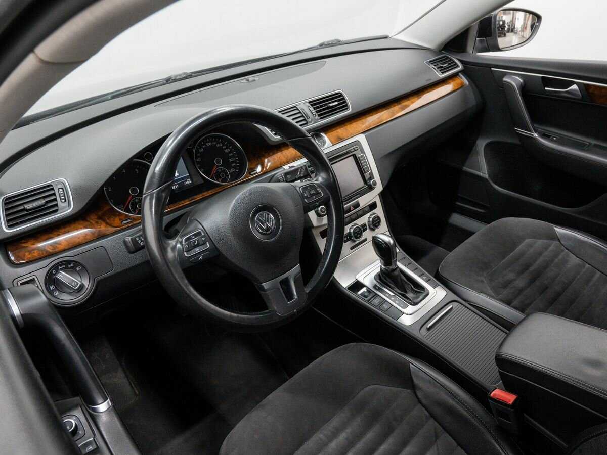 Volkswagen Passat, 2012 Фото №13