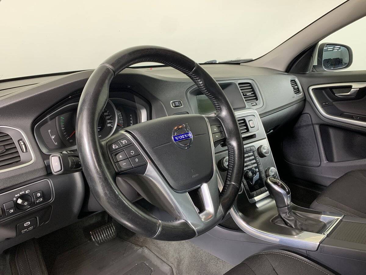 Volvo S60, 2014 Фото №11