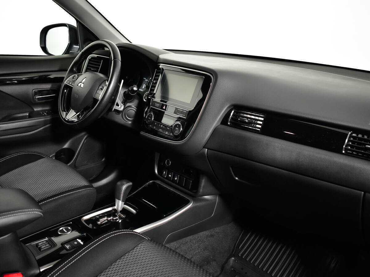 Mitsubishi Outlander, 2020 Фото №9