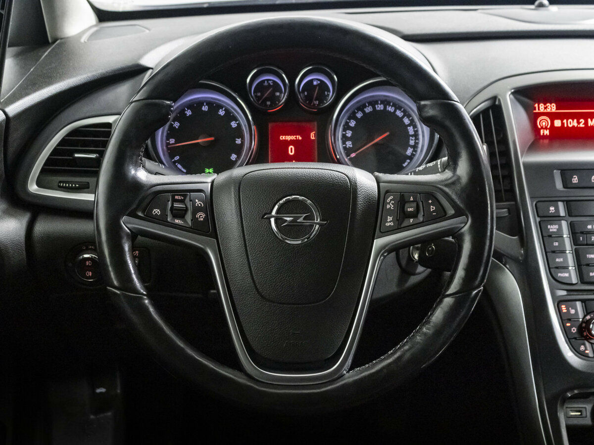 Opel Astra J Рестайлинг, 2013 Фото №11