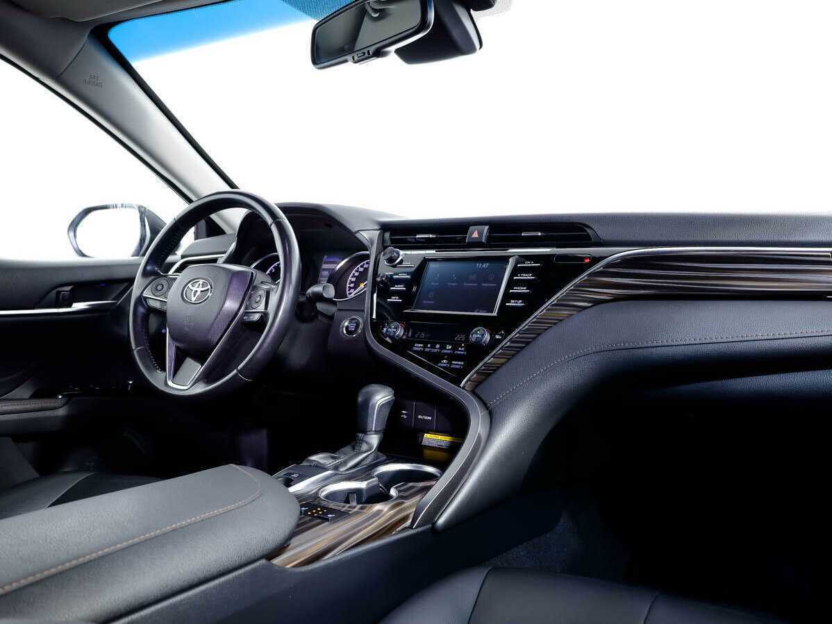Toyota Camry, 2020 Фото №7
