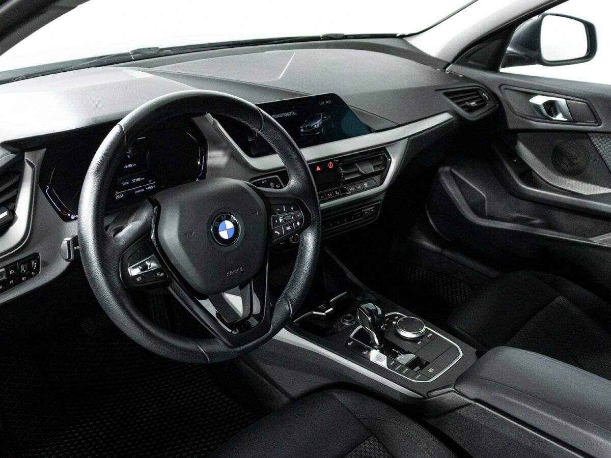 BMW 1 серии 116d III (F40), 2020 Фото №11