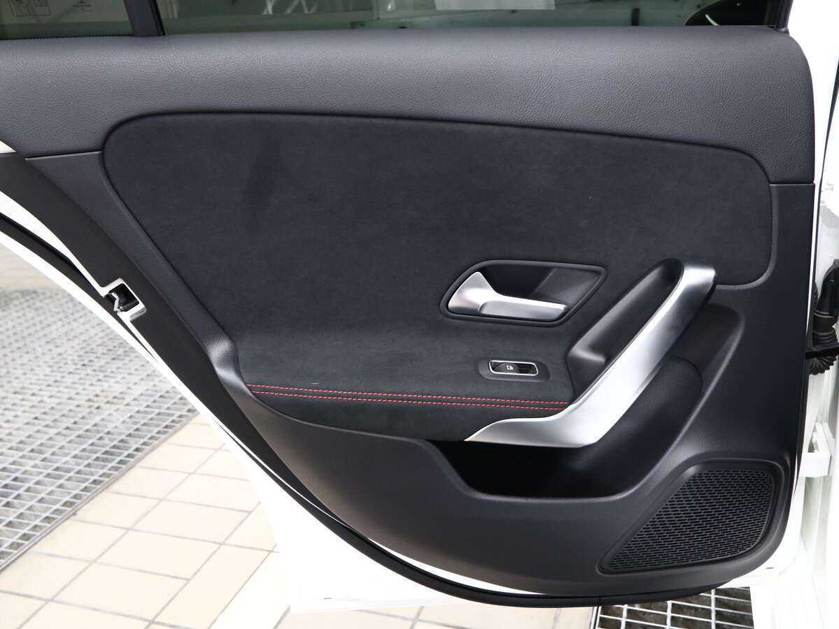 Mercedes-Benz A-Класс 200, 2019 Фото №11