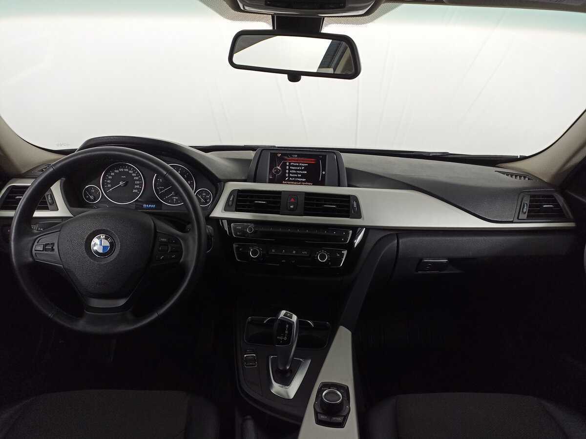 BMW 3 серии 320i, 2016 Фото №12