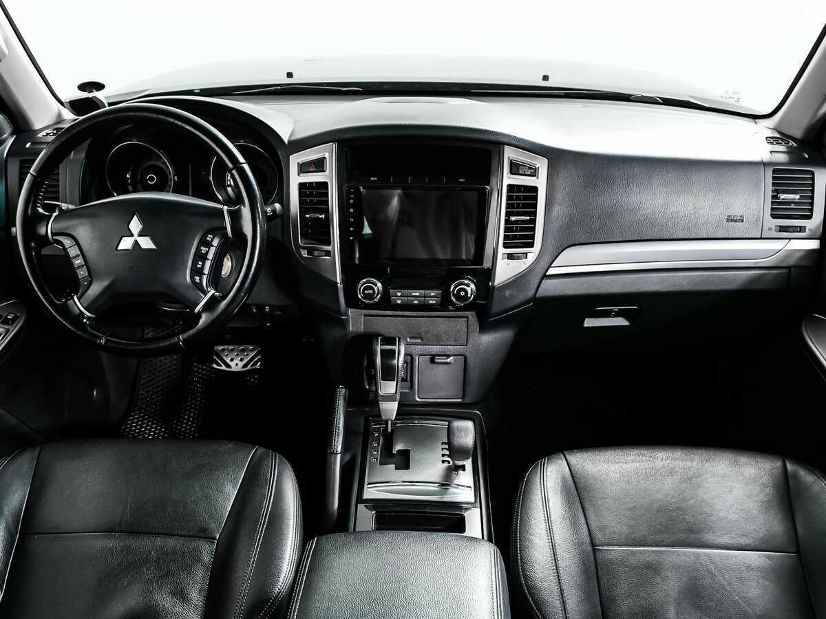 Mitsubishi Pajero, 2015 Фото №11