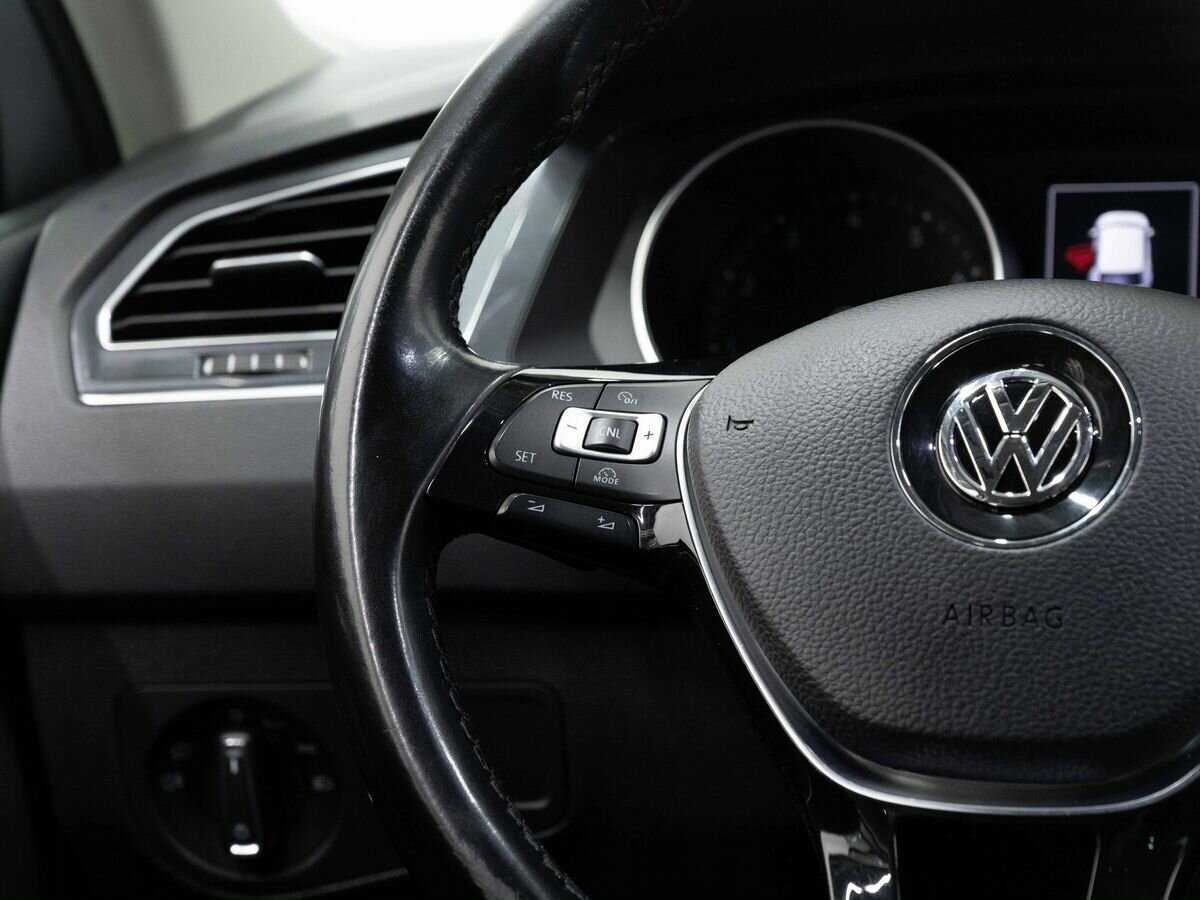Volkswagen Tiguan, 2017 Фото №16