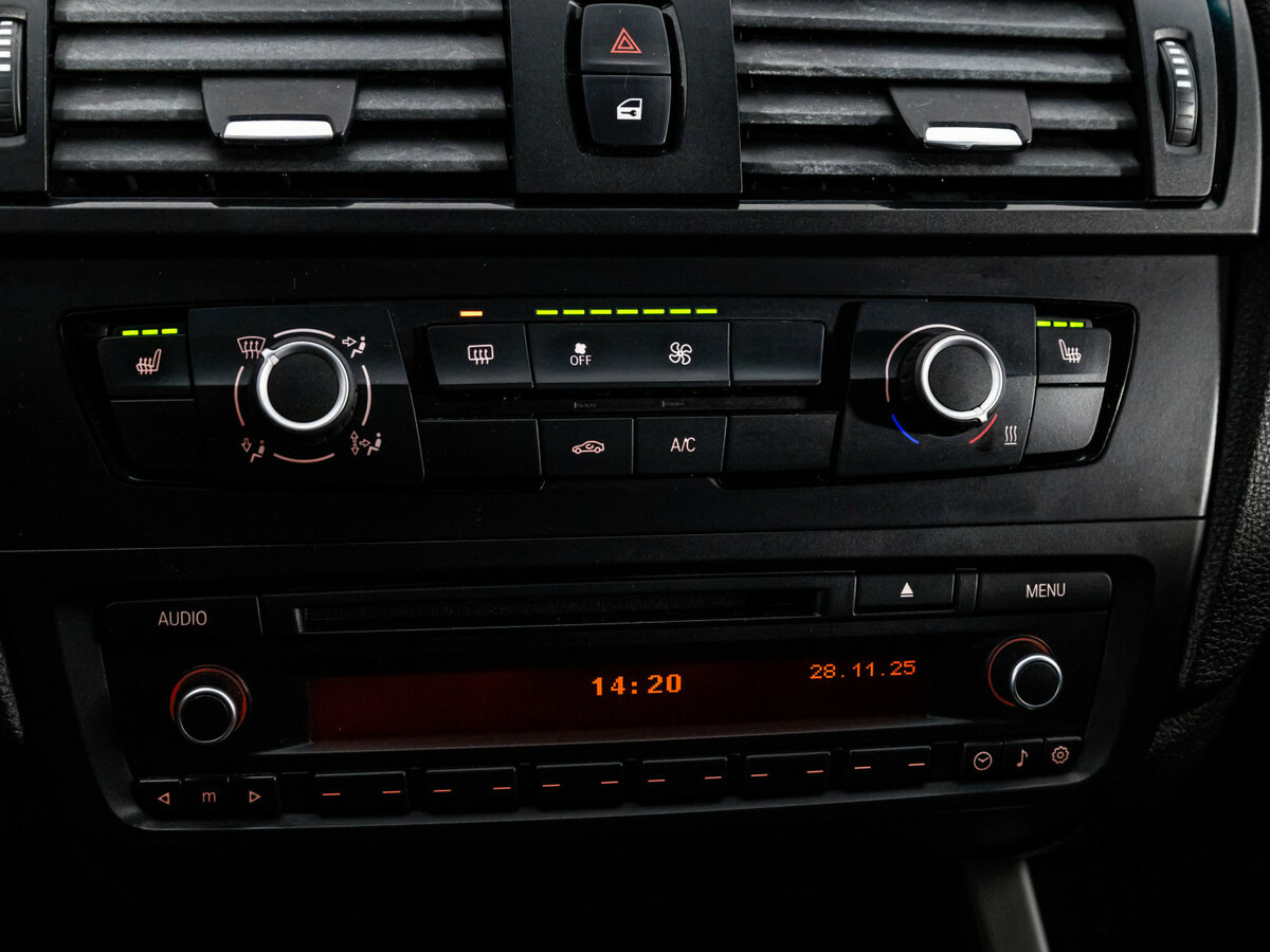 BMW 1 серии 116i II (F20/F21), 2012 Фото №12