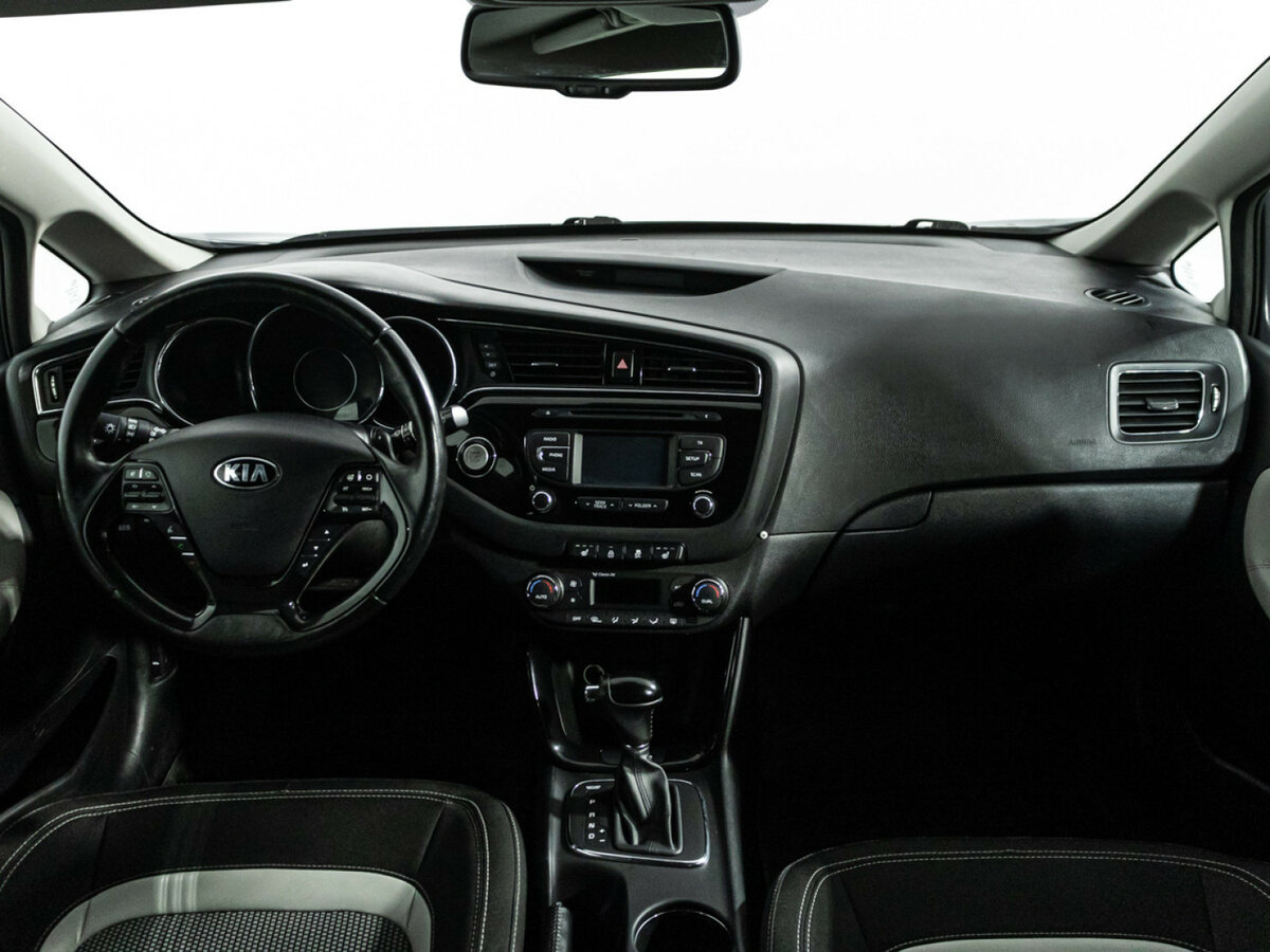 Kia Ceed II Рестайлинг, 2015 Фото №13