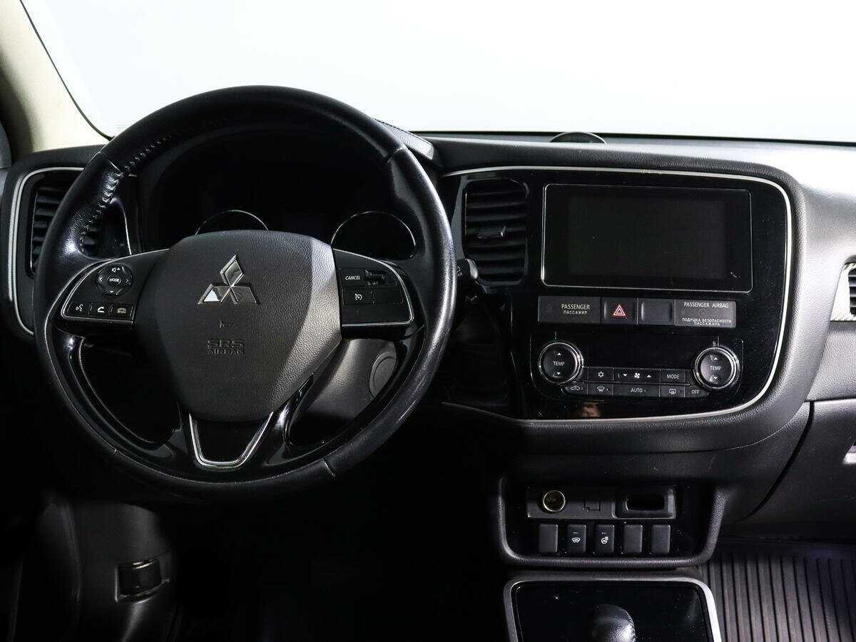 Mitsubishi Outlander, 2018 Фото №10