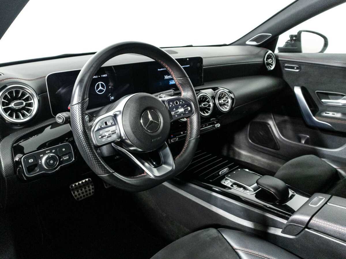Mercedes-Benz CLA 200, 2019 Фото №8