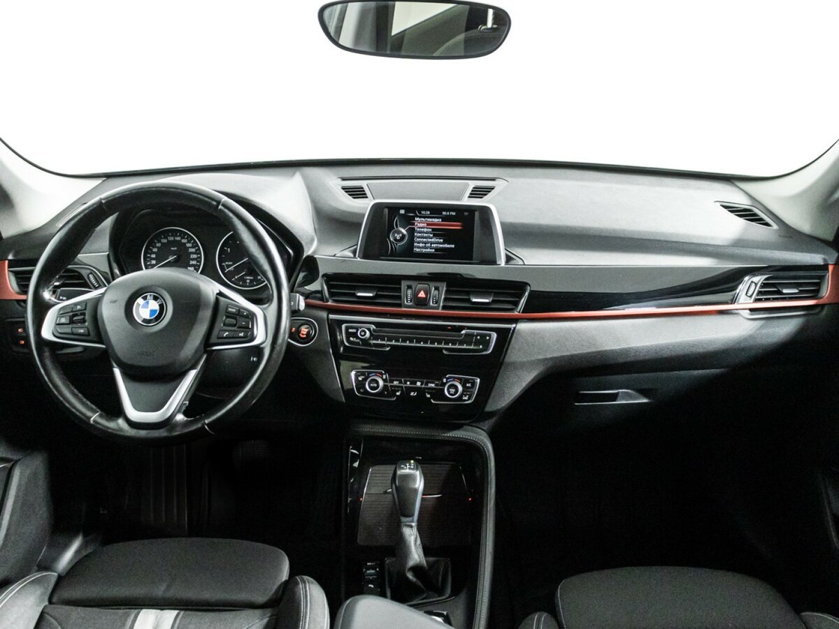BMW X1 18d xDrive II (F48), 2016 Фото №13
