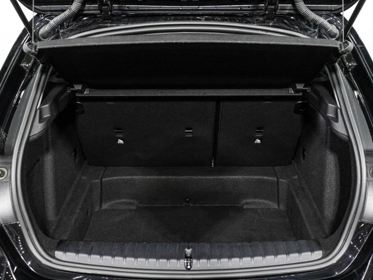 BMW 1 серии 116d III (F40), 2020 Фото №17