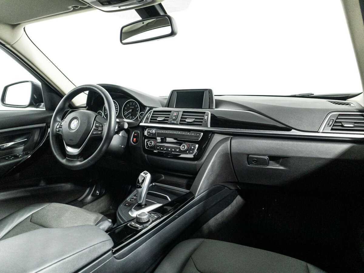 BMW 3 серии 318i, 2018 Фото №9