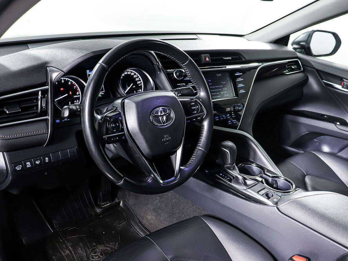 Toyota Camry, 2020 Фото №12