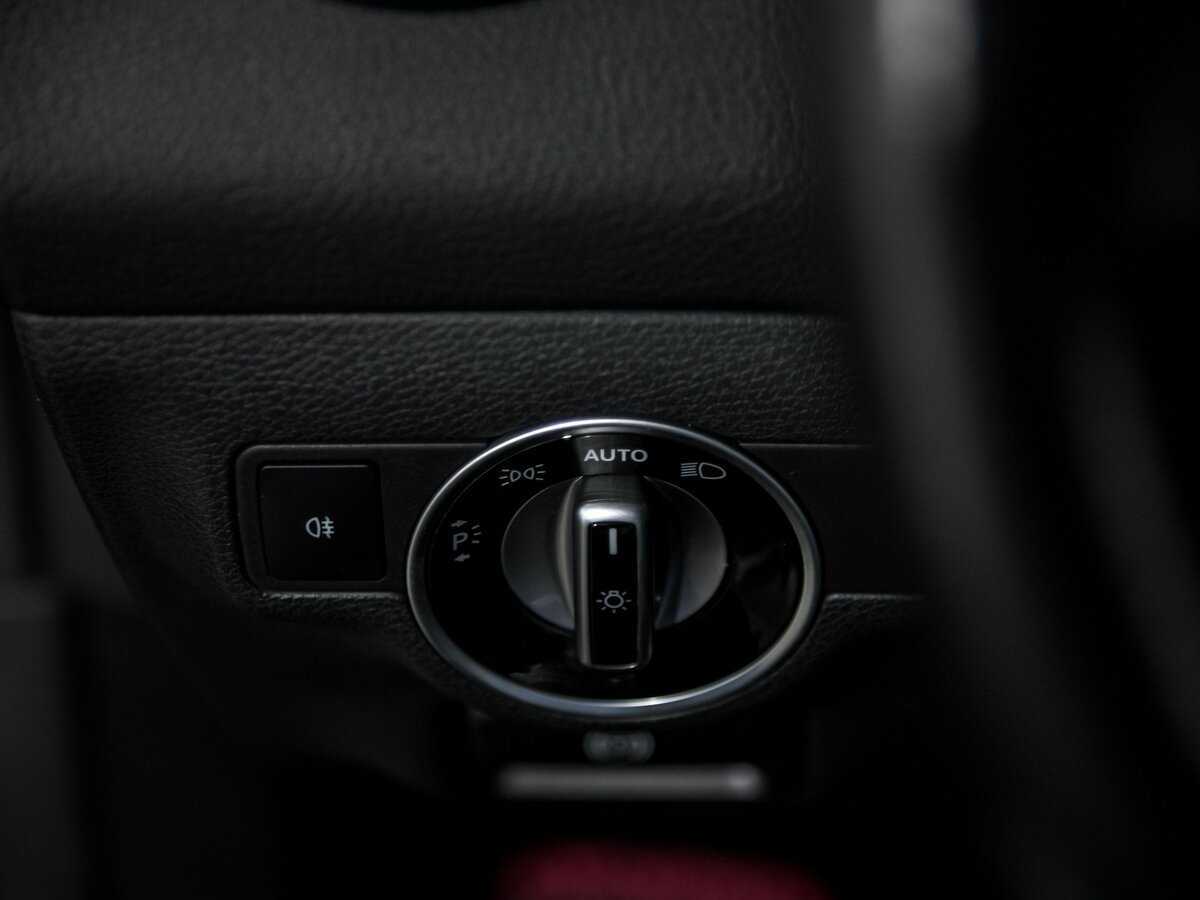 Mercedes-Benz GLA 200, 2016 Фото №14