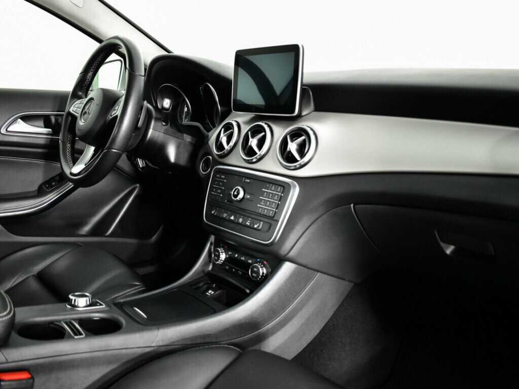 Mercedes-Benz GLA 200, 2016 Фото №9