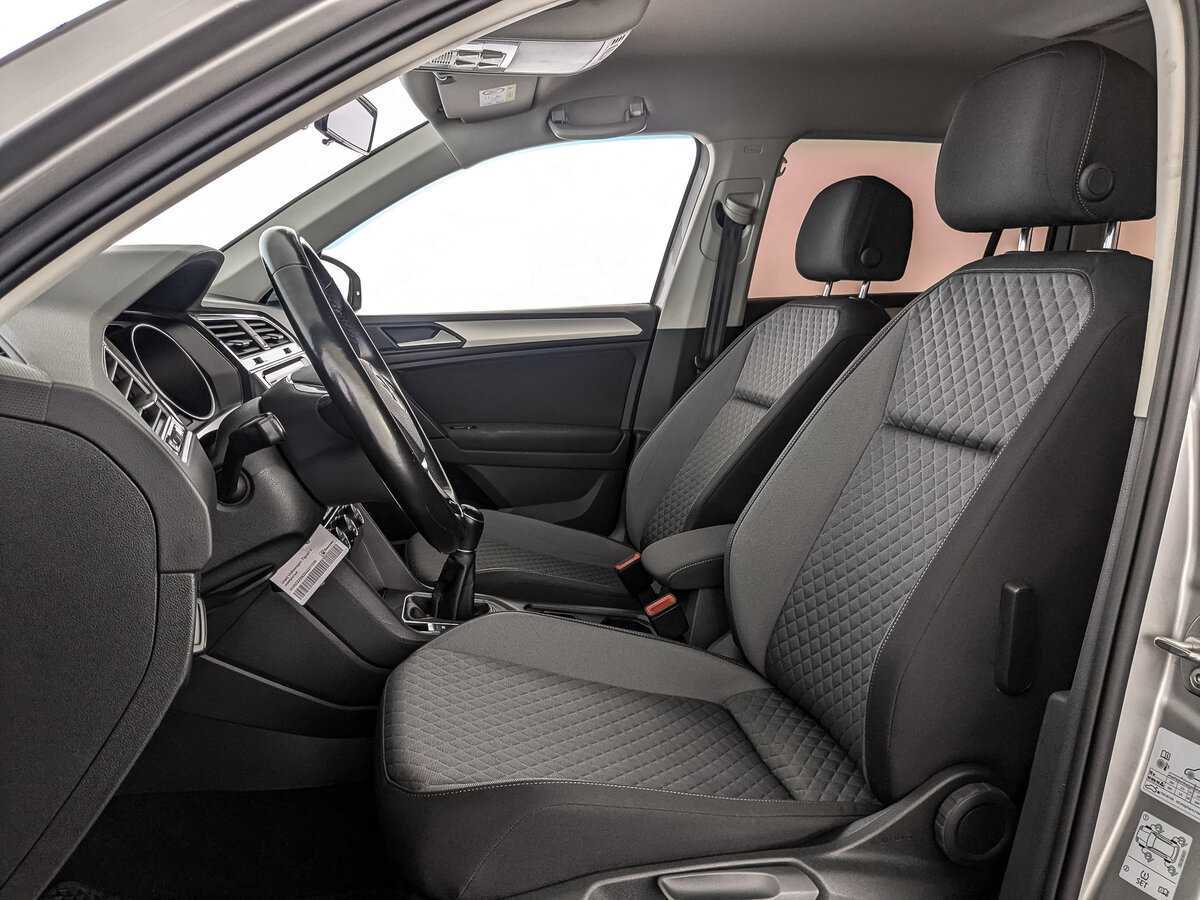 Volkswagen Tiguan, 2019 Фото №16
